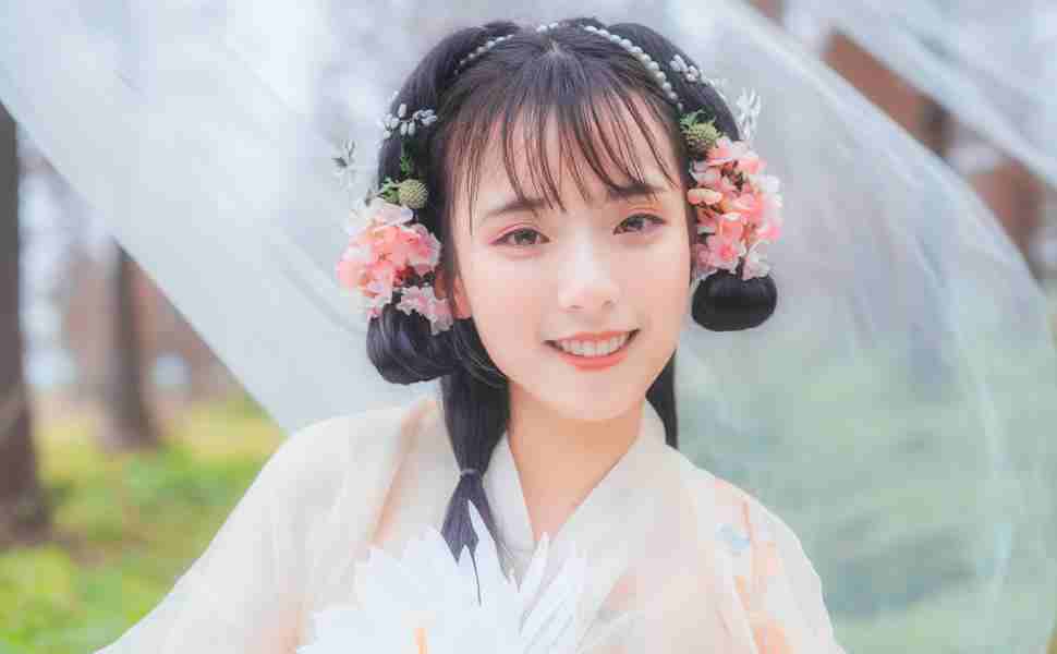 青春校园剧《青春不散场》